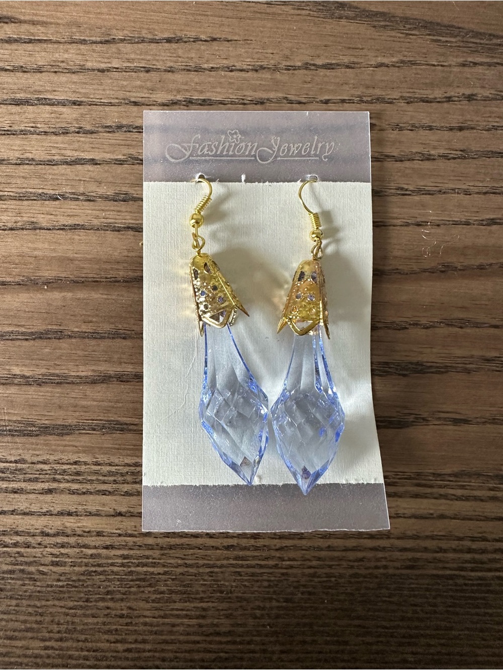 Light Blue Faceted Crystal Icicle Drop Earrings Gold Tone Filigree